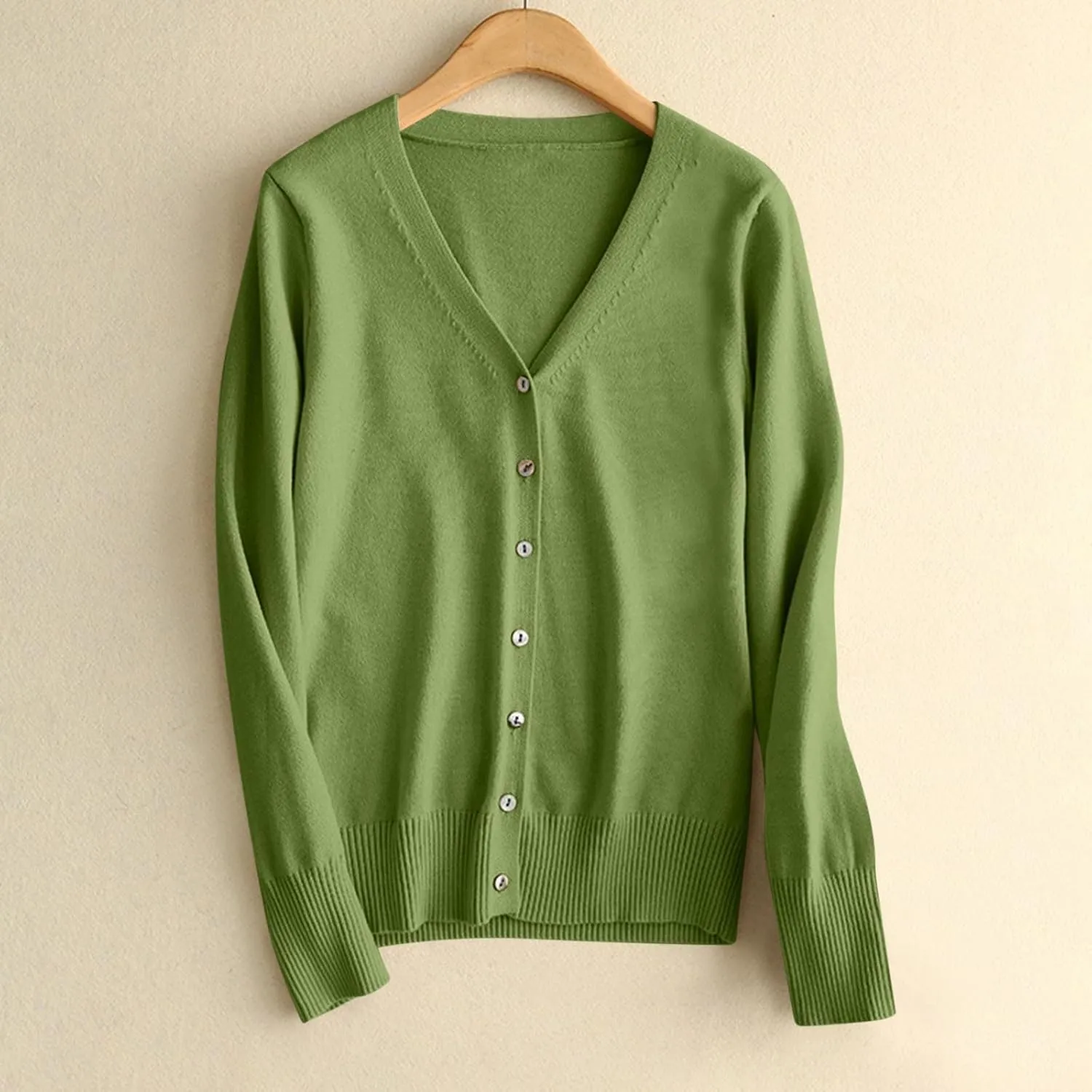 Lightweight Cardigan Sweaters for Women Fall Fashion 2024 Long Sleeve Open Front v Neck Button Down Cardigan Jackets